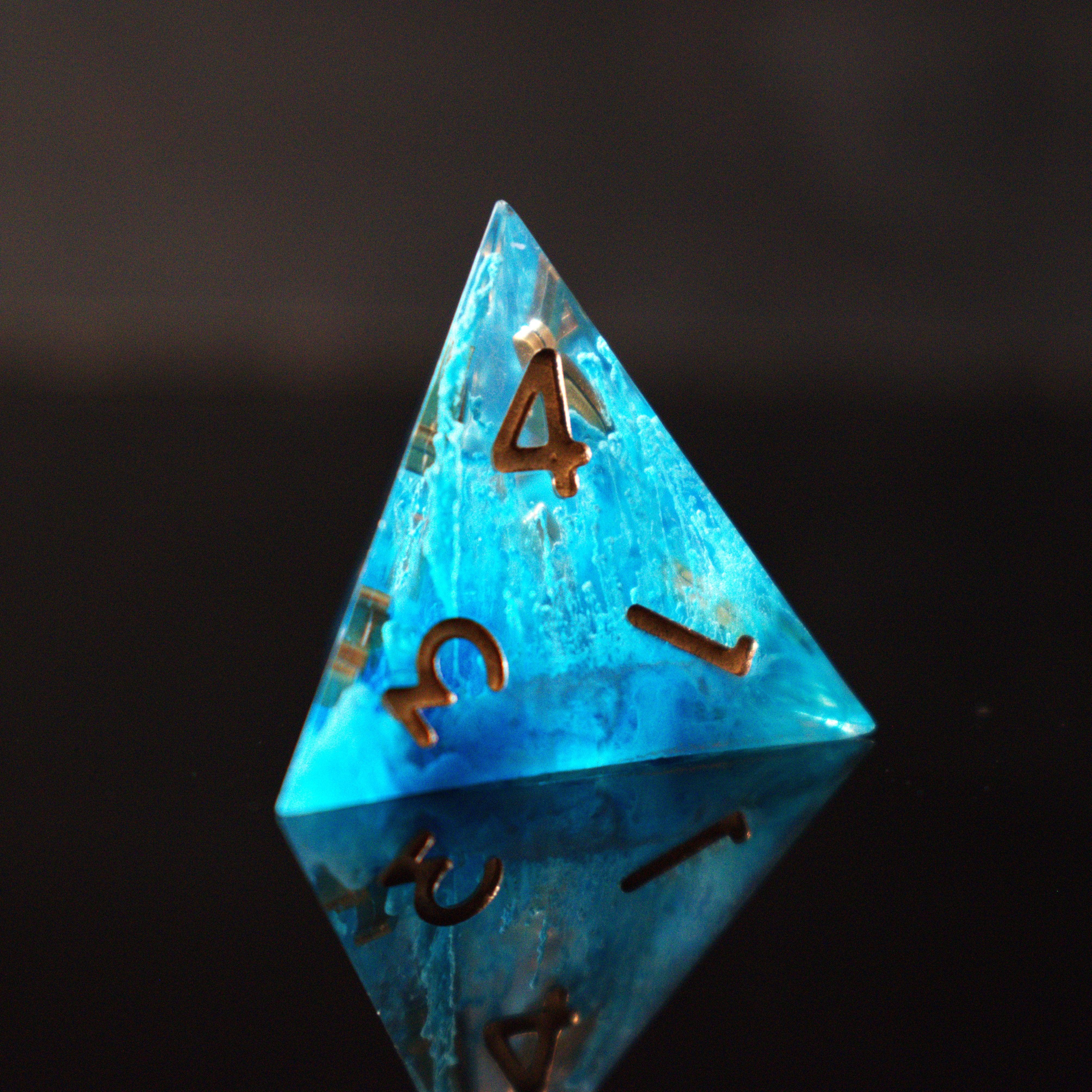 Shape of Water Sharp-Edged Resin Dice Set - Image 5